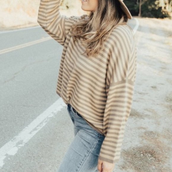 Carly Jean Los Angeles Sweaters - Carly Jean Los Angeles Oliver Sweater